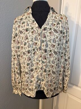 Maison Hotel Light Floral Button-Up Shirt in Cream with Multicolor Print Size XS